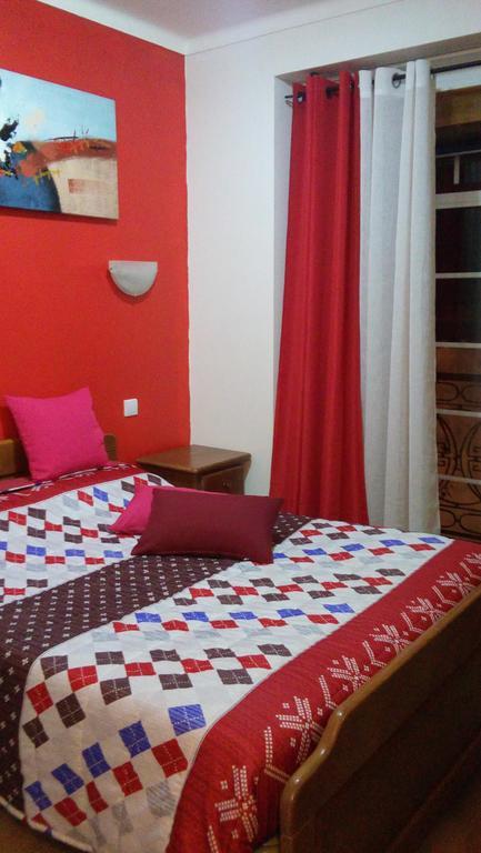 Residencial Moeda Hotel Coimbra Buitenkant foto