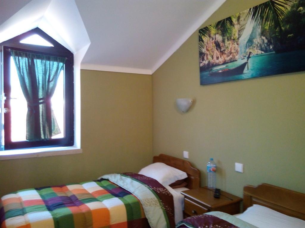 Residencial Moeda Hotel Coimbra Buitenkant foto