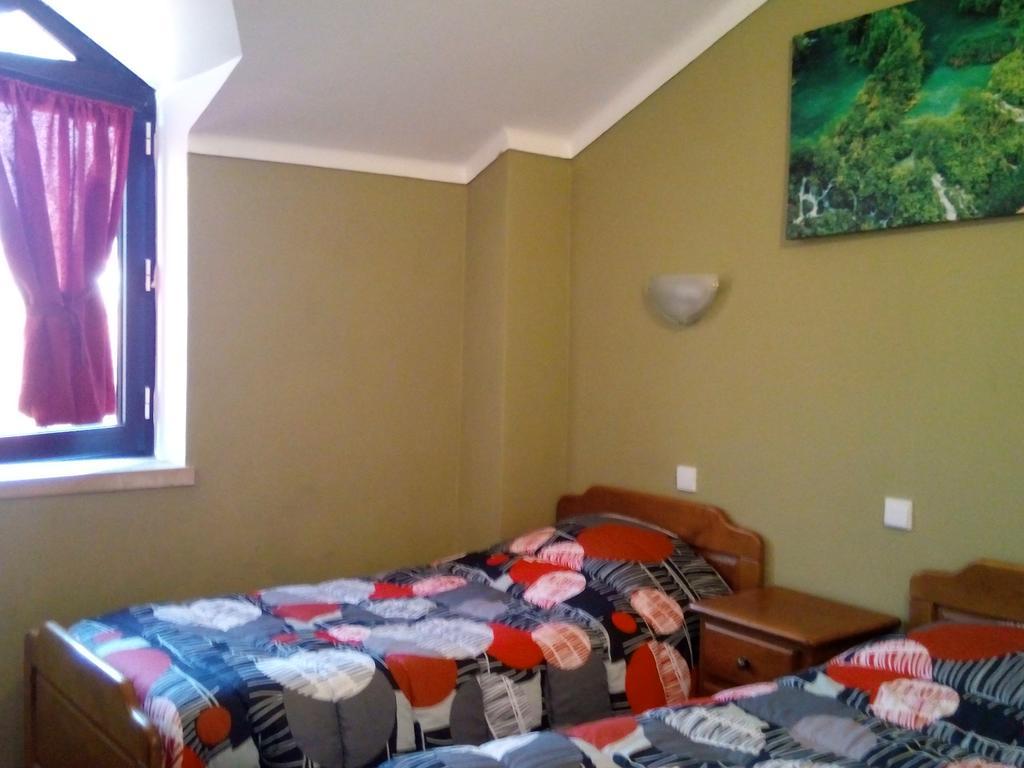 Residencial Moeda Hotel Coimbra Buitenkant foto
